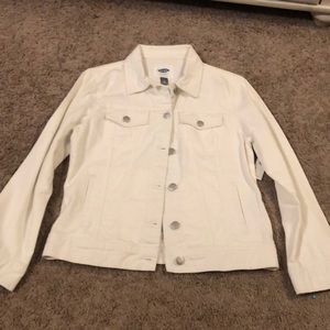 White Old Navy jean jacket. size M